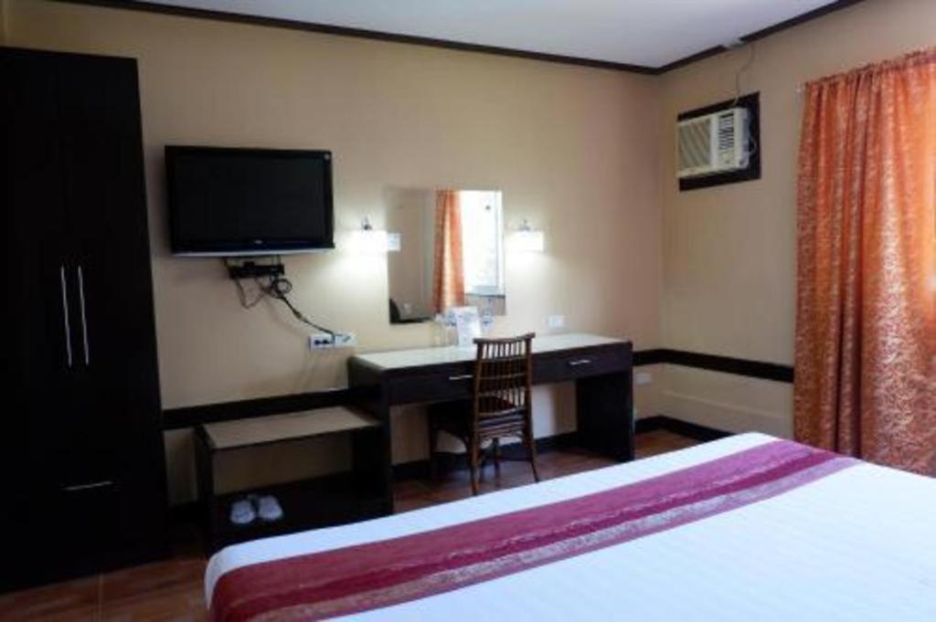 Holiday Spa Hotel Cebu Stadt Exterior foto